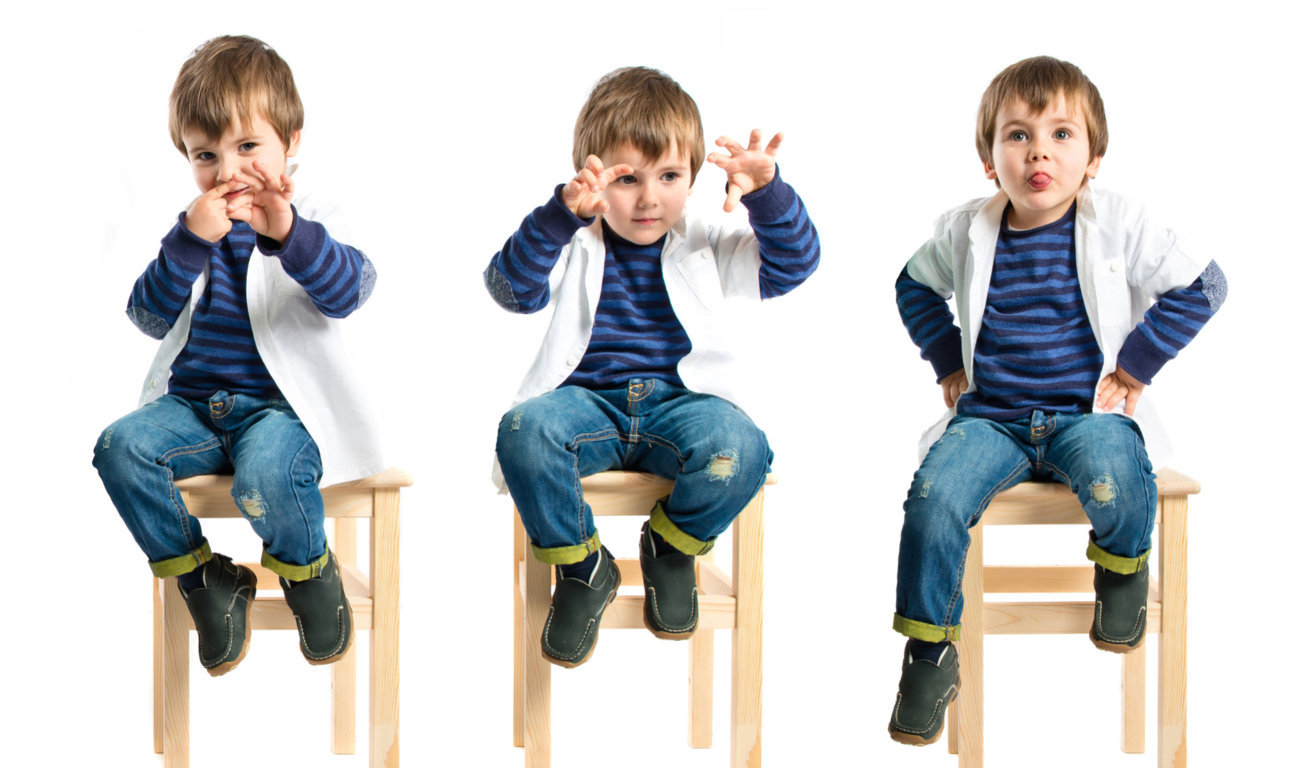 trẻ hay nghịch ngợm Đừng nhầm tưởng trẻ hay nghịch ngợm, hiếu động là thông minh